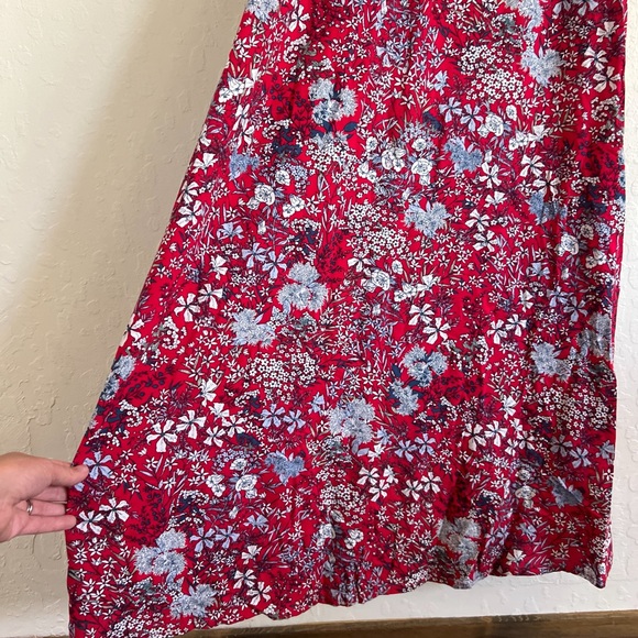 Japna Sleeveless V-Neck Maxi Dress size XS Red Blue Floral Smocked Racerback - Picture 3 of 6